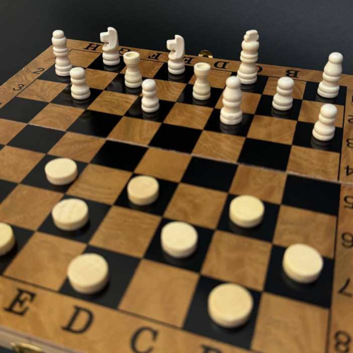 Настольная игра 3в1 (нарды, шахматы, шашки) /поле:23,5х23см./, 37-420