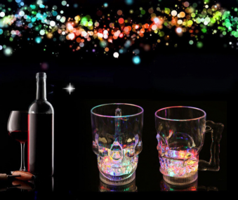 Кружка "Череп" для холодных напитков с LED-подсветкой /14х10см/ 32-569