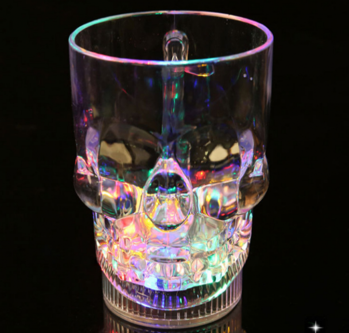 Кружка "Череп" для холодных напитков с LED-подсветкой /14х10см/ 32-569