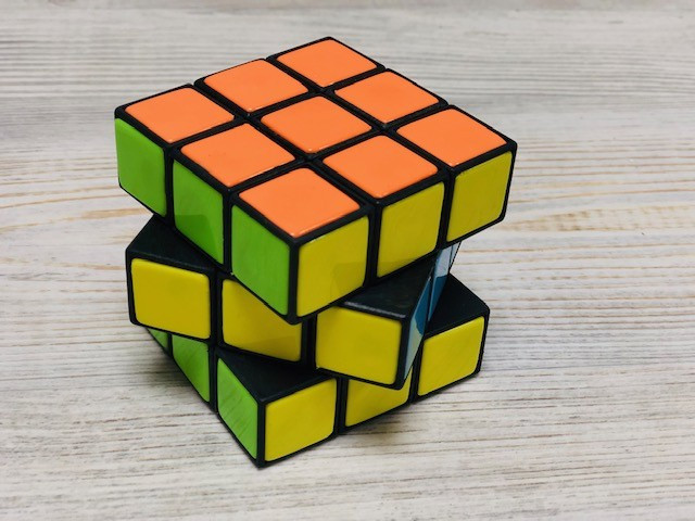 Головоломка кубик  6х6см., 8-89А
