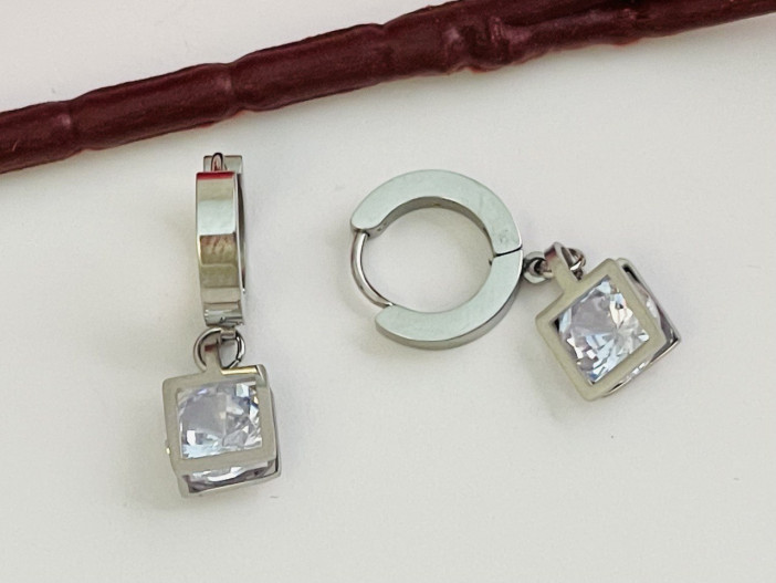 Серги металл, цвет серебро "Квадрат" (пара) /2,7х0,8х1,1см./, 31-494