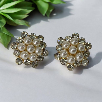 Брошка метал. под цвет золота со стразами + бусины "Цветок", /2,2см./, №9248
