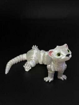 Игрушка подвижная Хорёк 3D белый светится в темноте /23х8,5х5см./,арт. 36-509