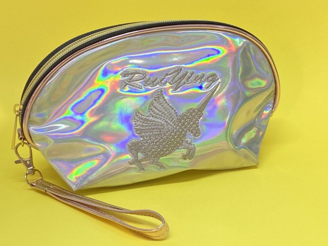 Косметичка " Единорог " голограмма, с подкладом /22х12х7,5см/,15-151 Косметичка " Единорог " голограмма, с подкладом /22х12х7,5см/,15-151